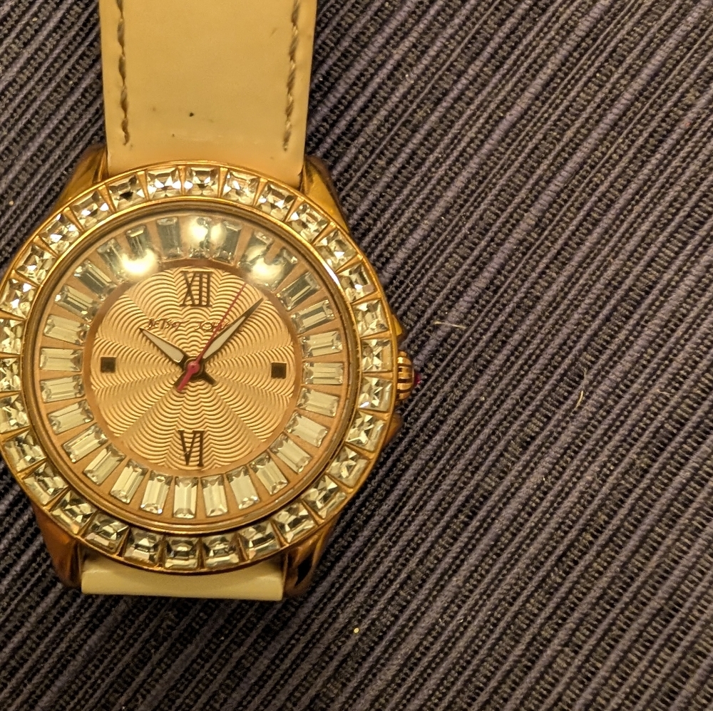 Gold-Tone Crystal Bezel Smartwatch with Cream Leather Strap
